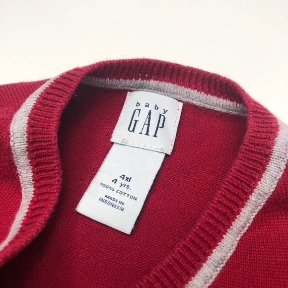 Baby GAP Deep Red Grey Trimmed V-neck Boy's Knit Toddler Sweater Vest SIZE 4T - Picture 2 of 11